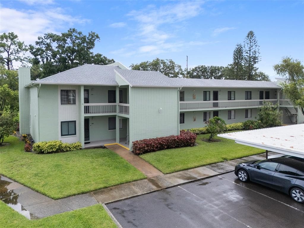 128 NANCY DRIVE UNIT 128 OLDSMAR, FL 34677