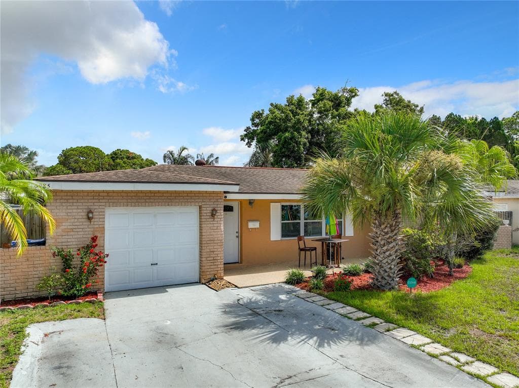 5985 38TH AVENUE N ST PETERSBURG, FL 33710