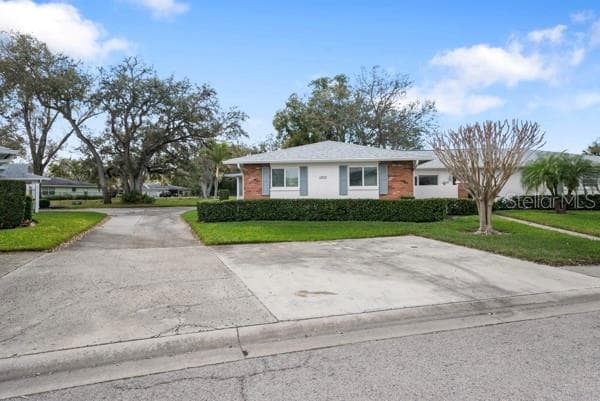 2712 WHITEBRIDGE DRIVE UNIT B PALM HARBOR, FL 34684