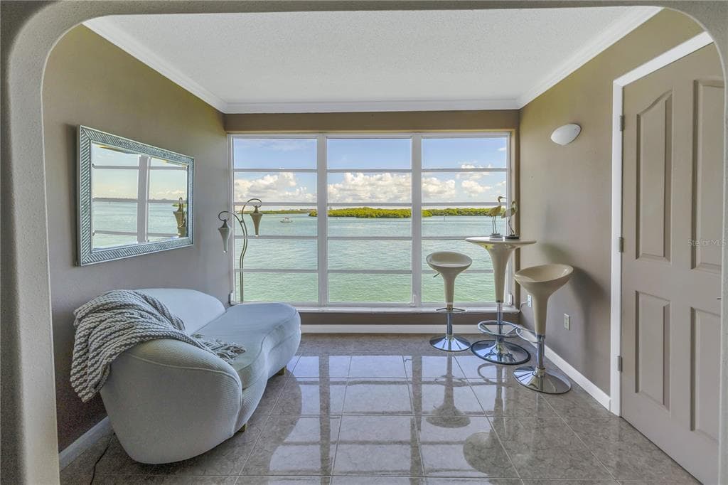280 126TH AVE UNIT 209 TREASURE ISLAND, FL 33706