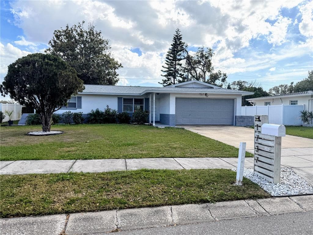 1737 CARLISLE STREET CLEARWATER, FL 33755
