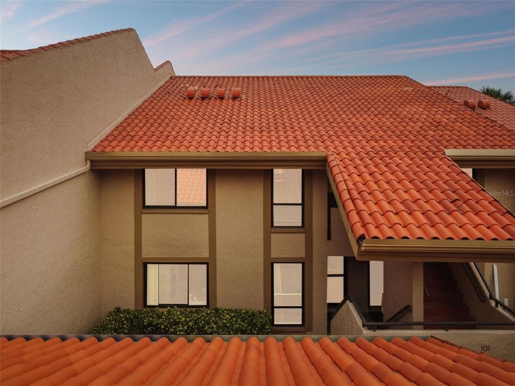 4800 BRITTANY DRIVE S UNIT 102 ST PETERSBURG, FL 33715