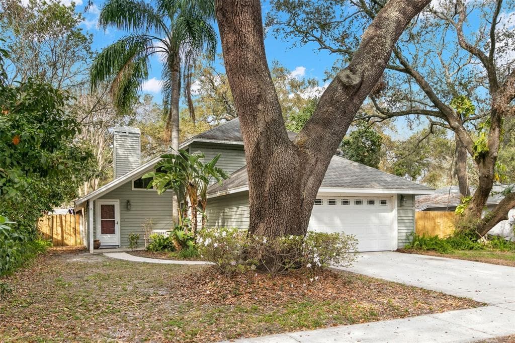 2412 TOWERY TRAIL LUTZ, FL 33549