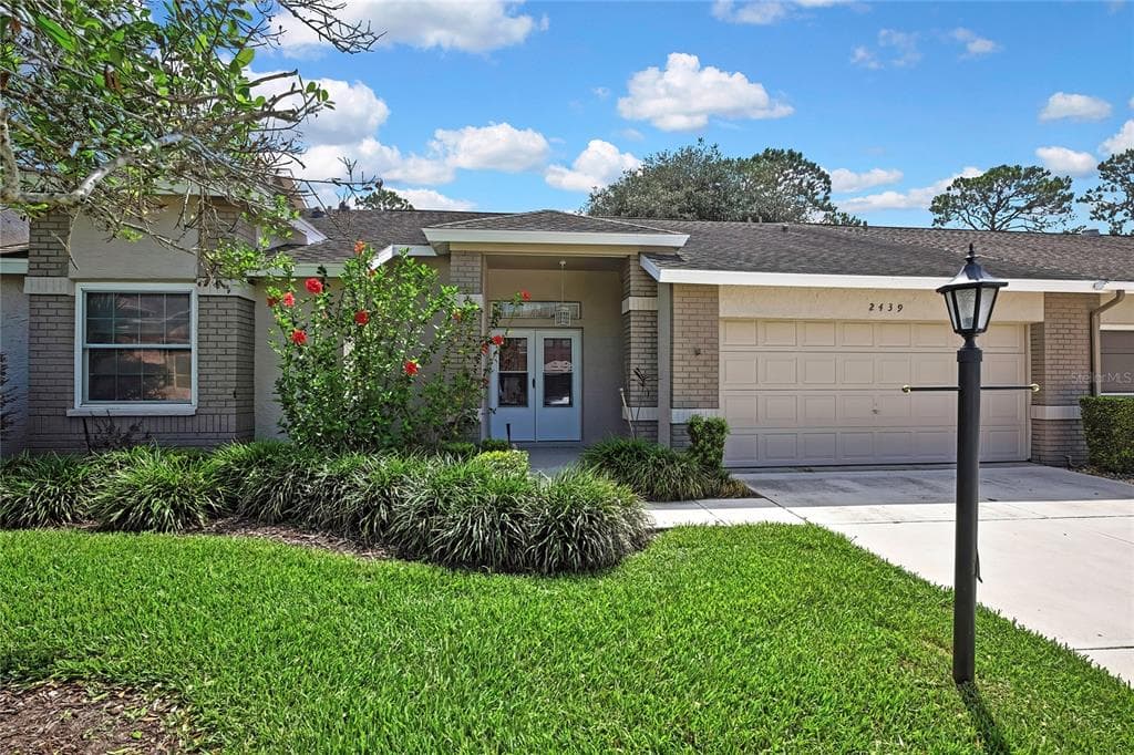 2439 HIDDEN TRAIL DRIVE SPRING HILL, FL 34606
