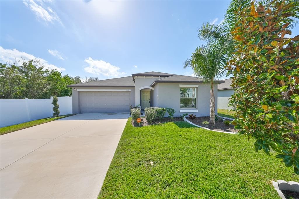 11323 MISTY MOSS DRIVE WIMAUMA, FL 33598