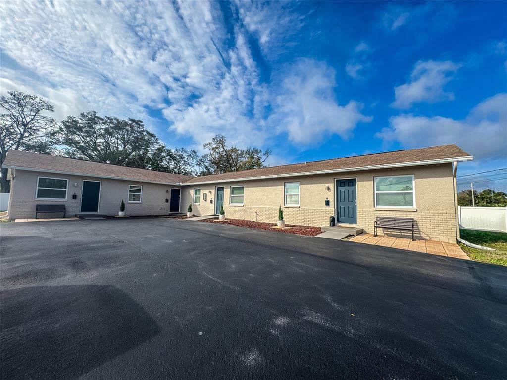 858 93RD AVENUE N ST PETERSBURG, FL 33702