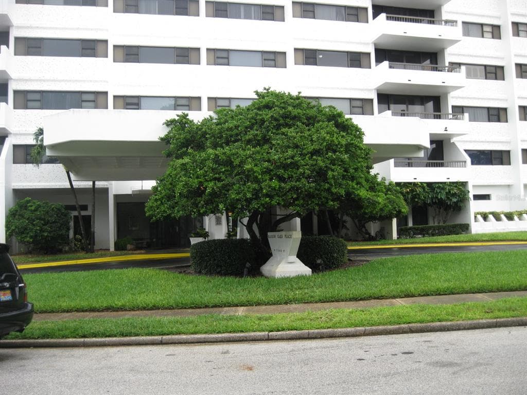30 TURNER STREET UNIT 705 CLEARWATER, FL 33756