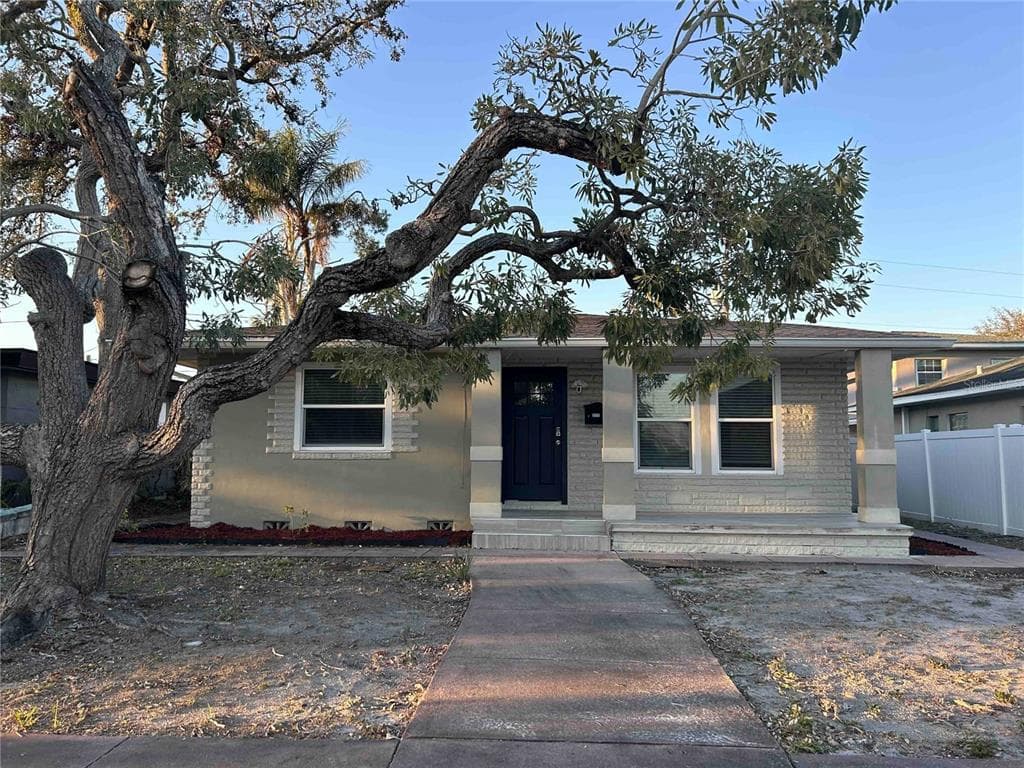 3711 1ST AVENUE S ST PETERSBURG, FL 33711