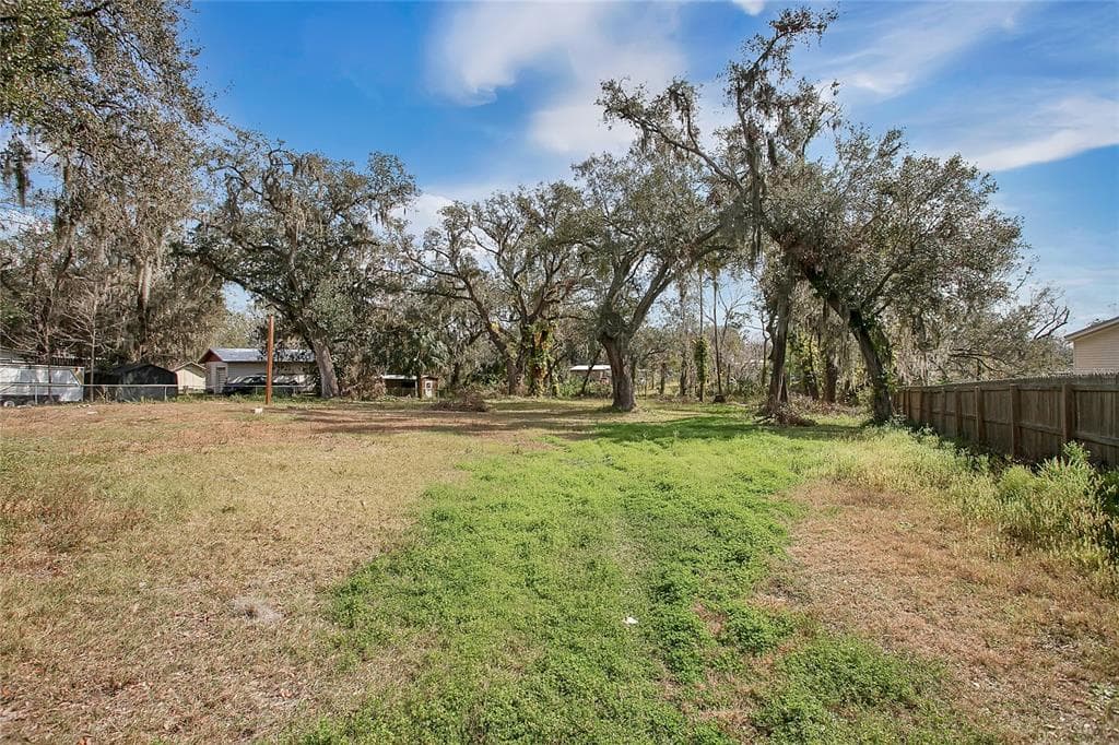 3490 CREST LANE MULBERRY, FL 33860