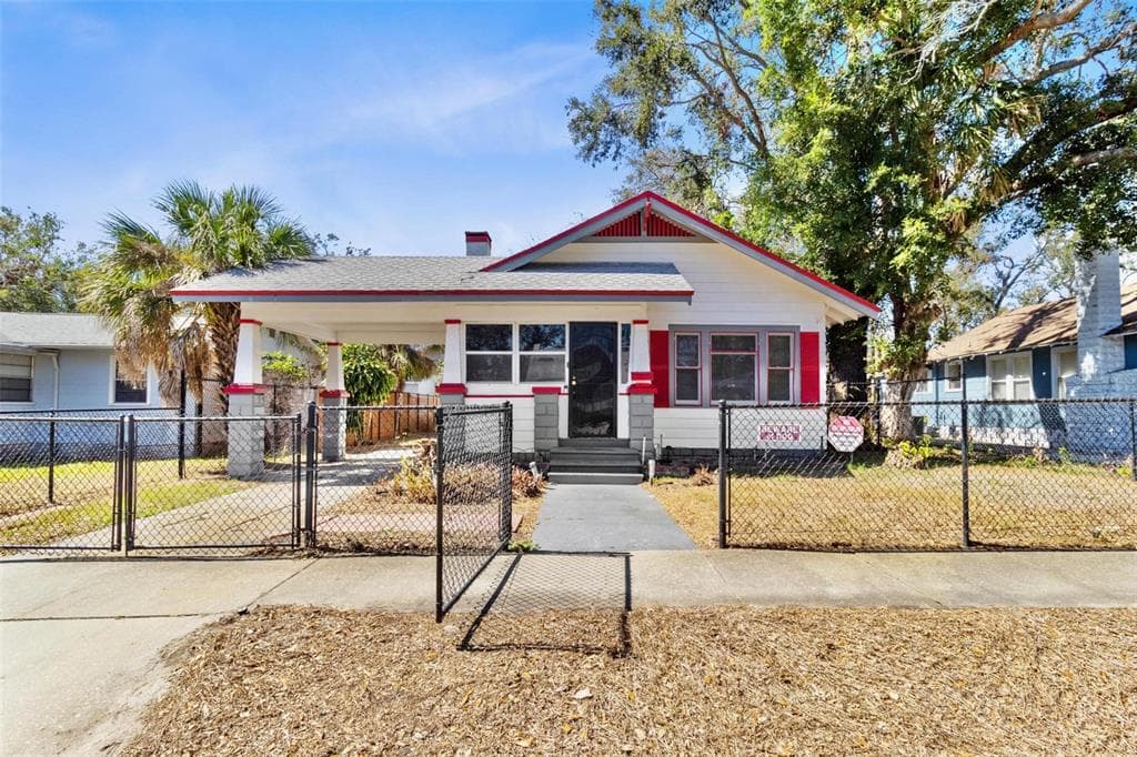 2045 11TH STREET S ST PETERSBURG, FL 33705
