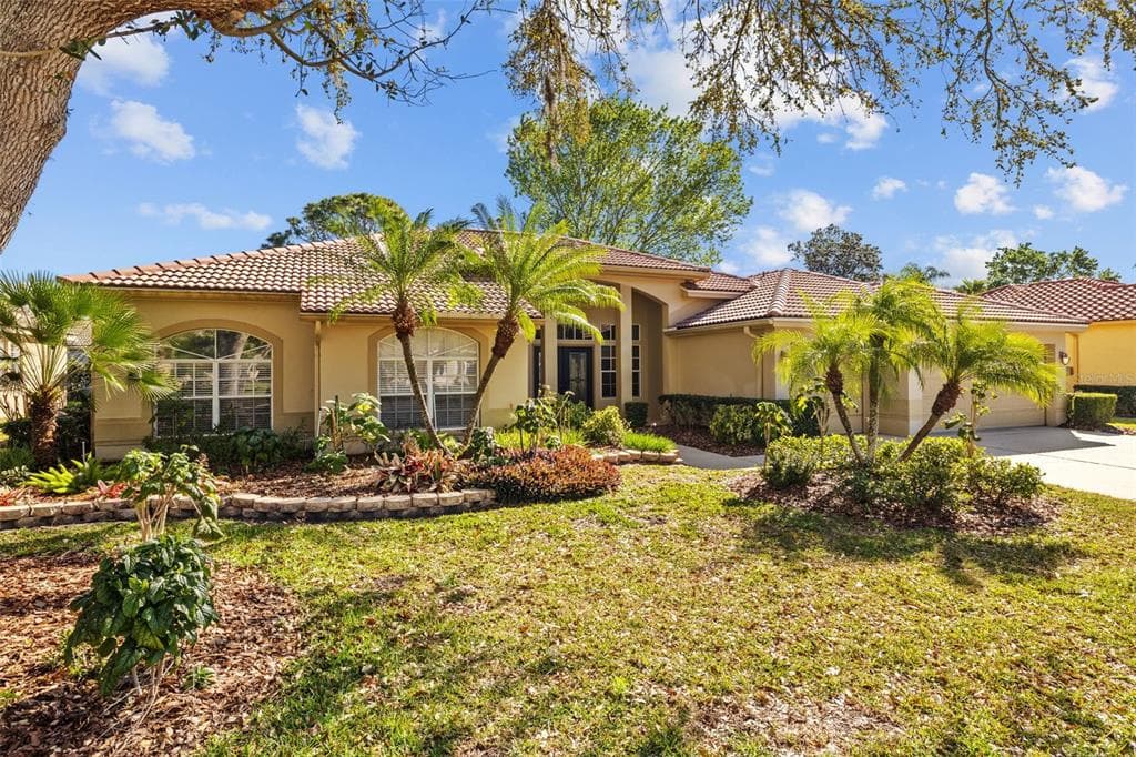 1213 HALIFAX COURT TARPON SPRINGS, FL 34688