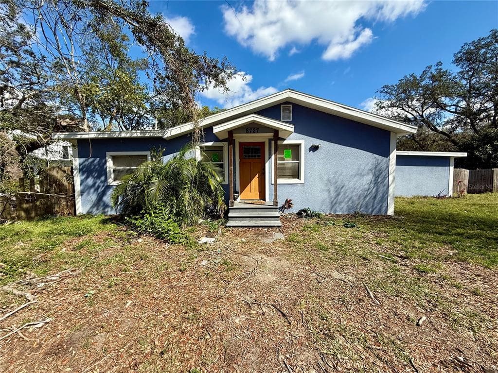 8727 N TEMPLE AVENUE TAMPA, FL 33617