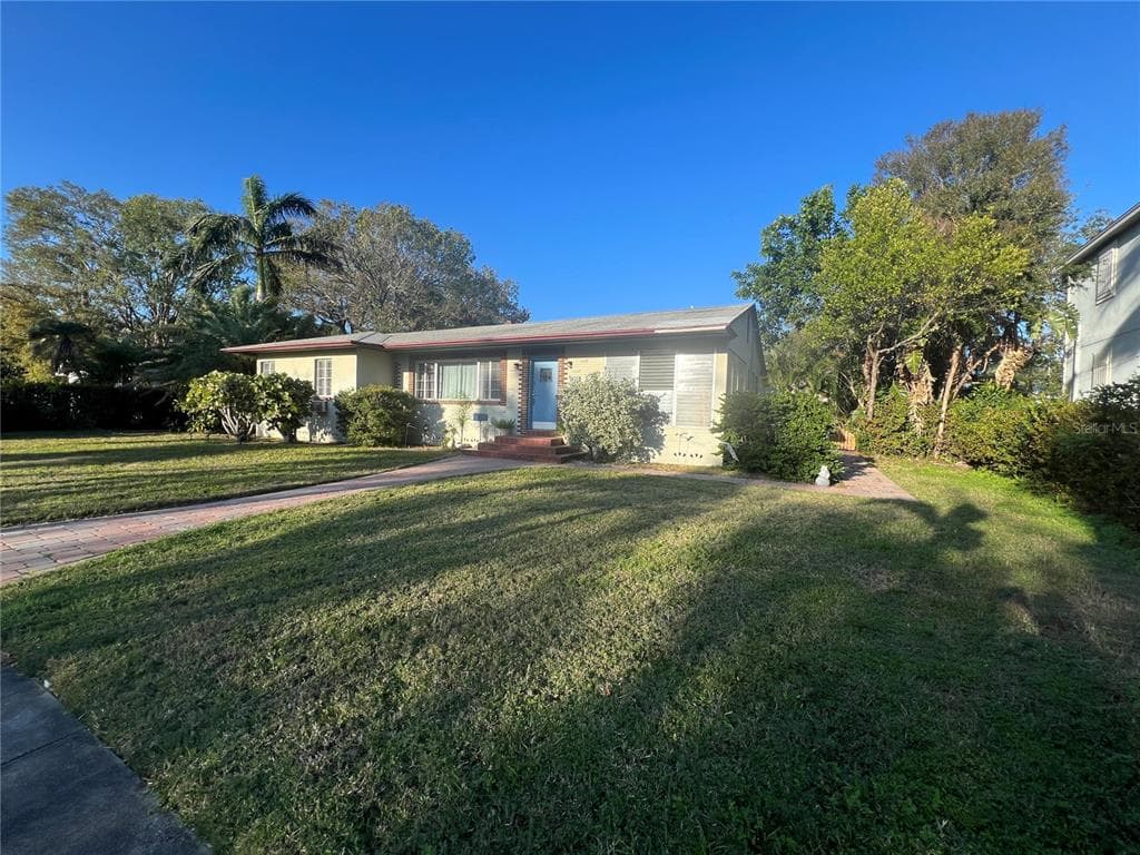 2750 BAYSIDE DRIVE S ST PETERSBURG, FL 33705