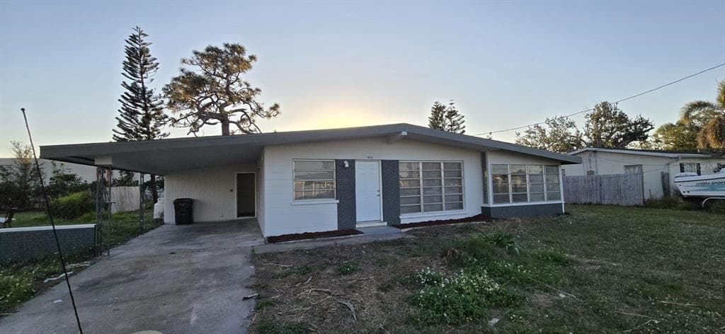 1634 BANYAN DRIVE VENICE, FL 34293