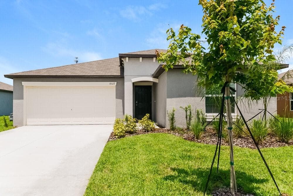 8527 41ST AVENUE E PALMETTO, FL 34221