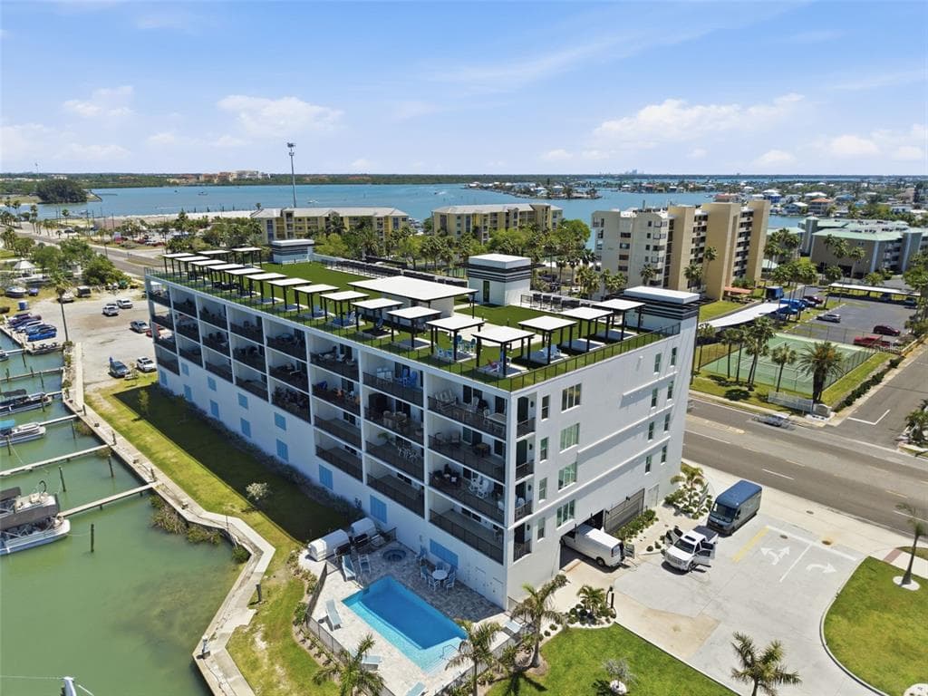 400 150TH AVENUE UNIT 206 MADEIRA BEACH, FL 33708