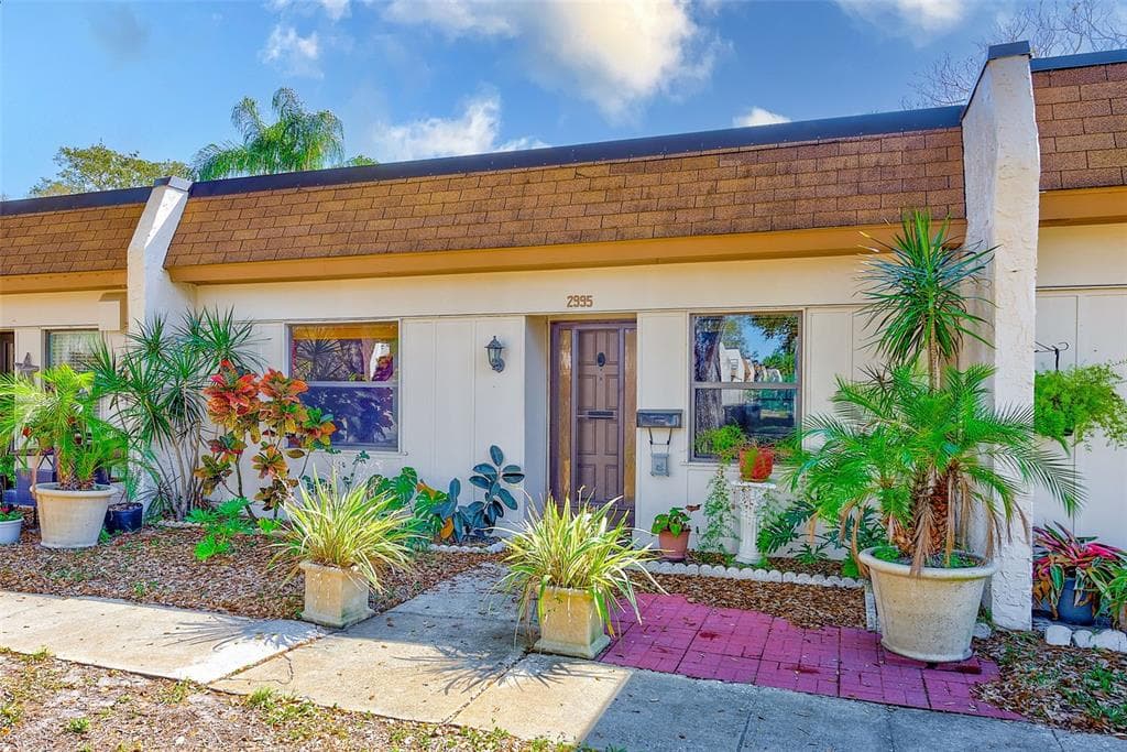 2995 FLINT DRIVE S CLEARWATER, FL 33759