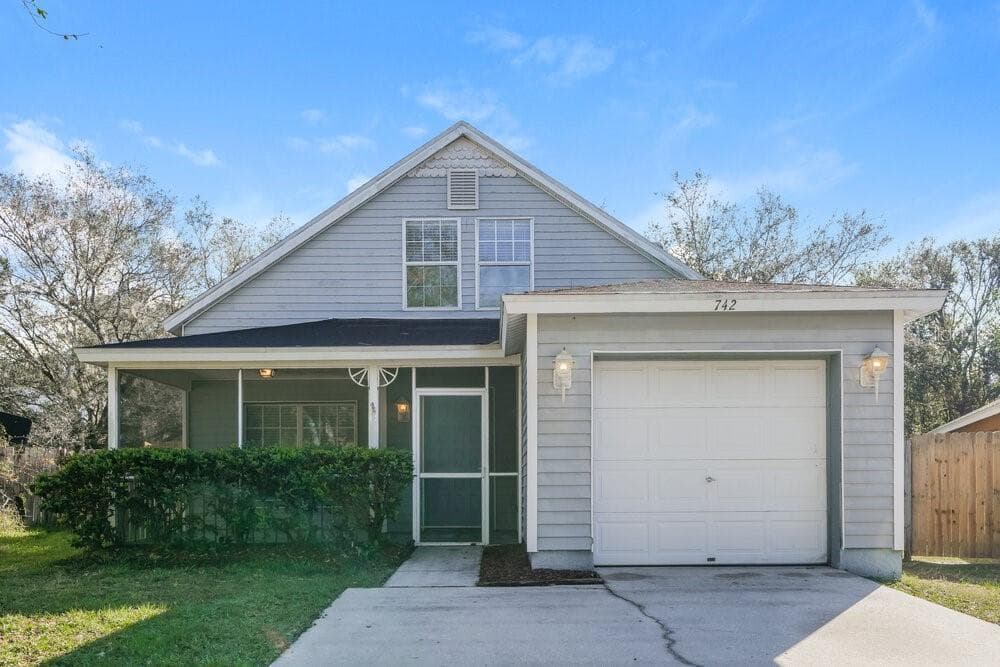 742 CAPE COD CIRCLE VALRICO, FL 33594