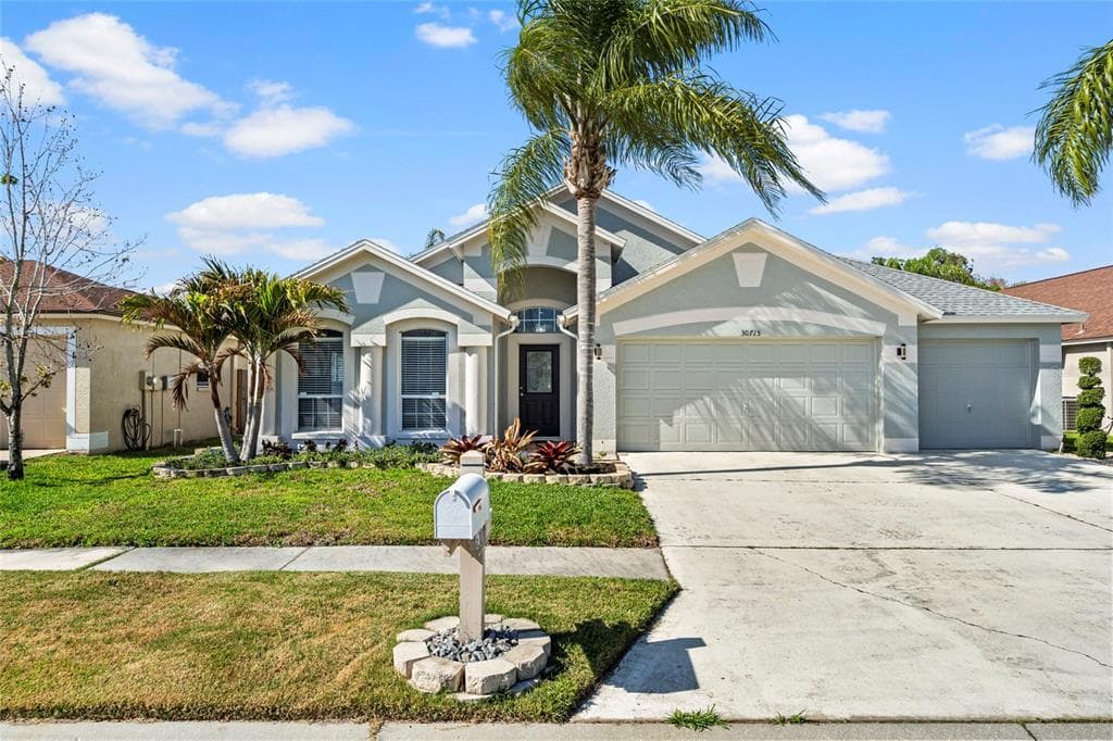 30715 BURLEIGH DRIVE WESLEY CHAPEL, FL 33543