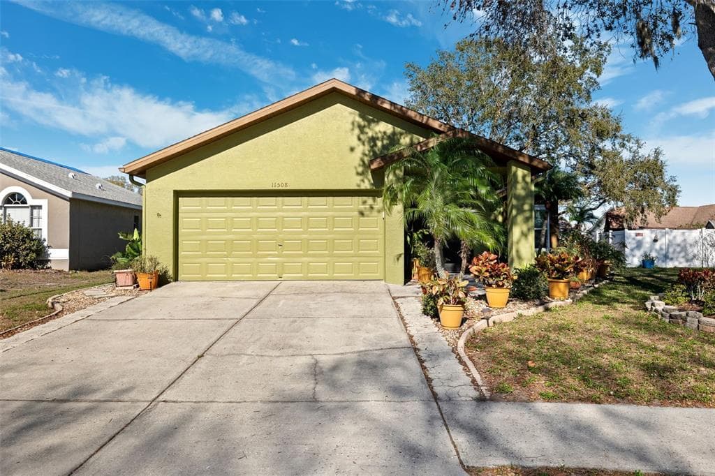 11508 SMOKETHORN DRIVE RIVERVIEW, FL 33579