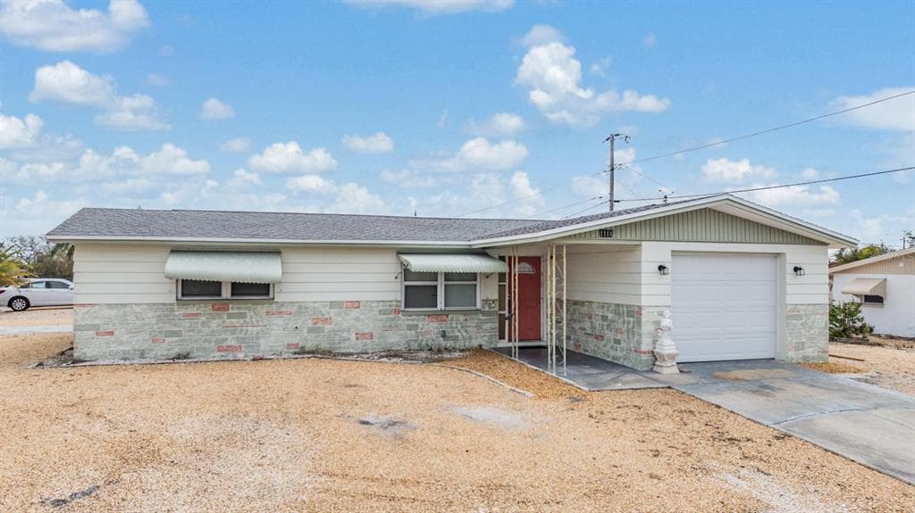 1118 EXCALIBUR STREET HOLIDAY, FL 34690