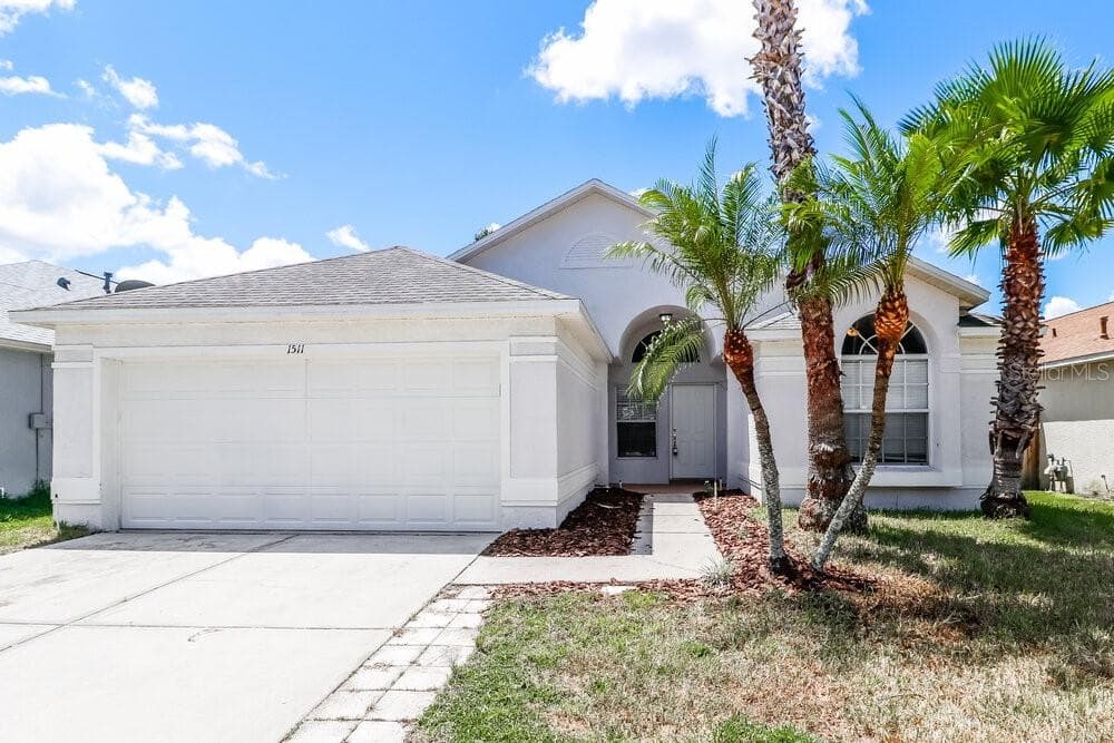 1511 FIREWHEEL DRIVE WESLEY CHAPEL, FL 33543