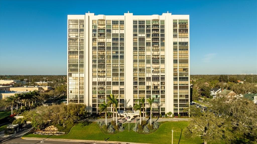3301 BAYSHORE BOULEVARD UNIT 704D TAMPA, FL 33629