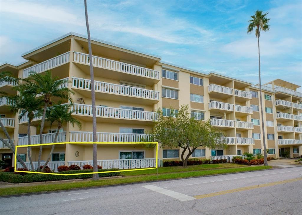1200 N SHORE DRIVE NE UNIT 102 ST PETERSBURG, FL 33701