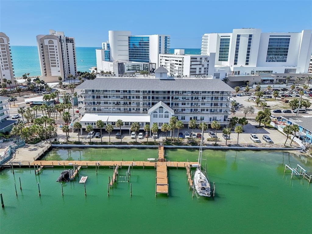 445 HAMDEN DRIVE UNIT 201 CLEARWATER BEACH, FL 33767