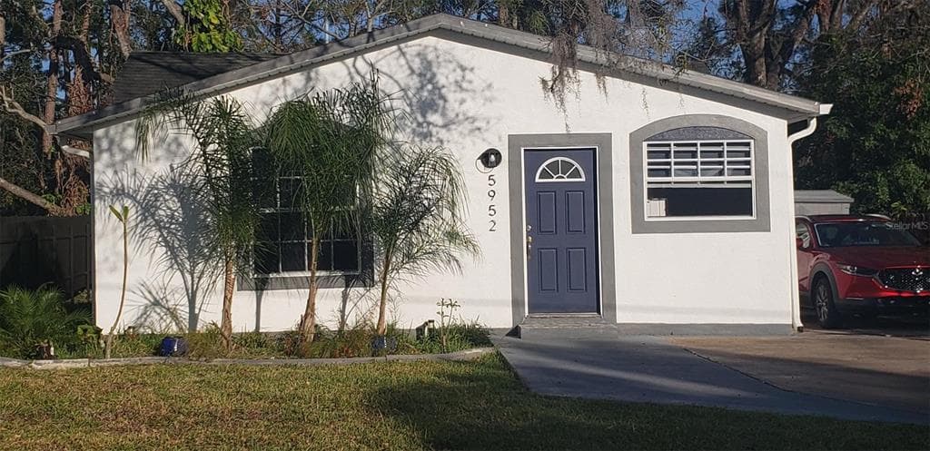 5952 MOHR LOOP TAMPA, FL 33615
