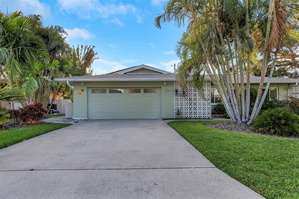 2370 JONES DRIVE DUNEDIN, FL 34698