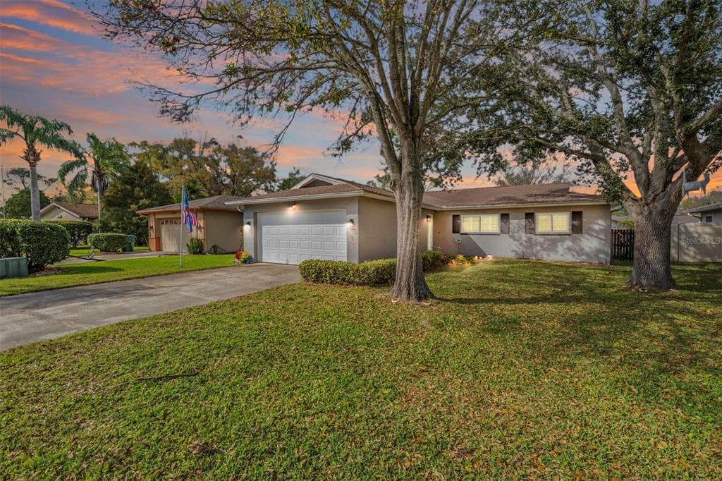 2315 LISTON CIRCLE PALM HARBOR, FL 34683