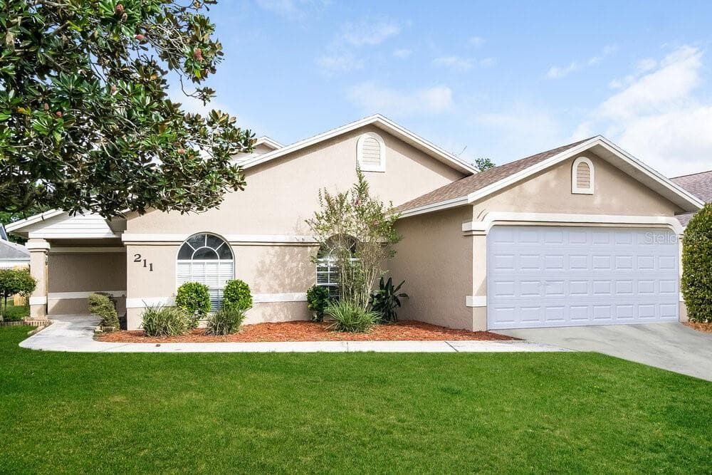 211 KINGSHILL COURT SE WINTER HAVEN, FL 33884