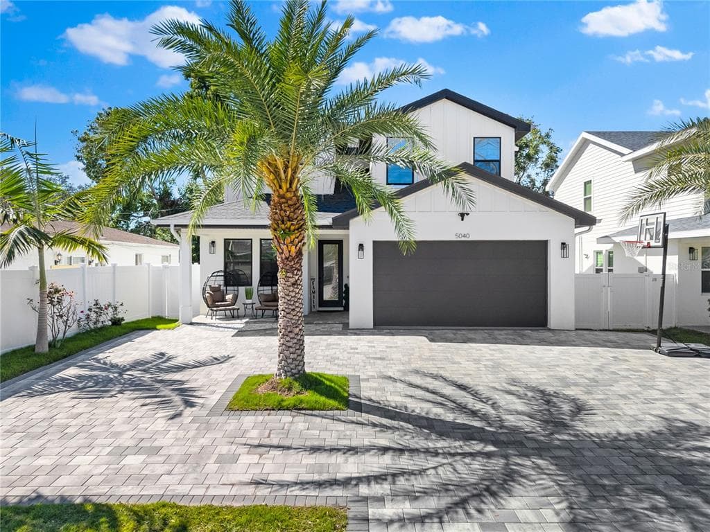 5040 RENA STREET N ST PETERSBURG, FL 33709