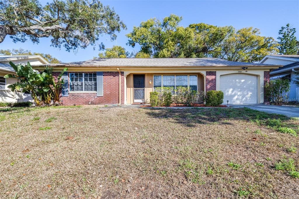 8601 LINCOLNSHIRE DRIVE