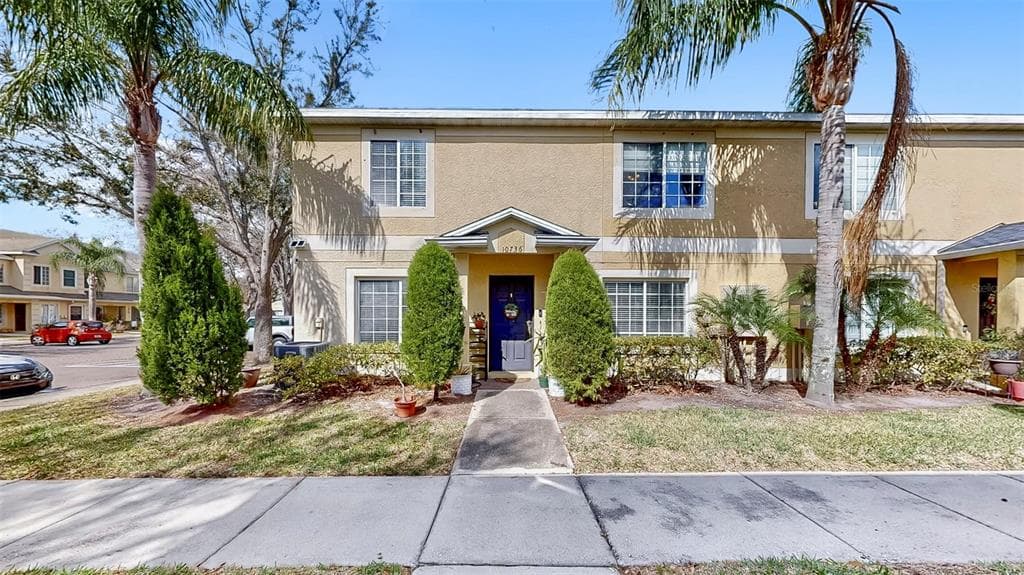 10736 KEYS GATE DRIVE RIVERVIEW, FL 33579