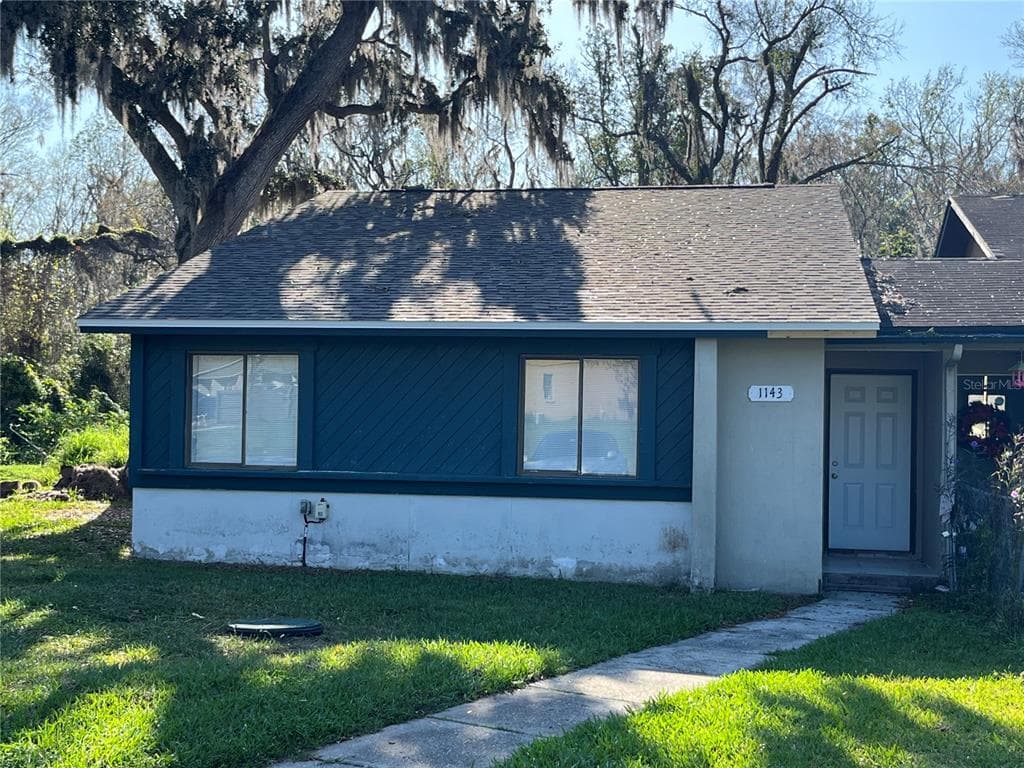 1143 OLD SOUTH DRIVE LAKELAND, FL 33811