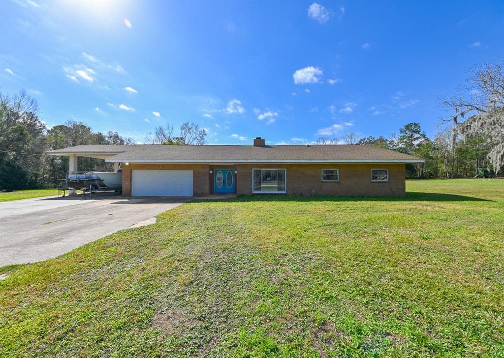 555 HICKORY STREET BROOKSVILLE, FL 34601