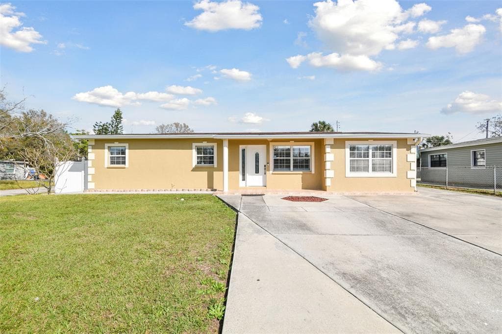4931 MURRAY HILL DRIVE TAMPA, FL 33615