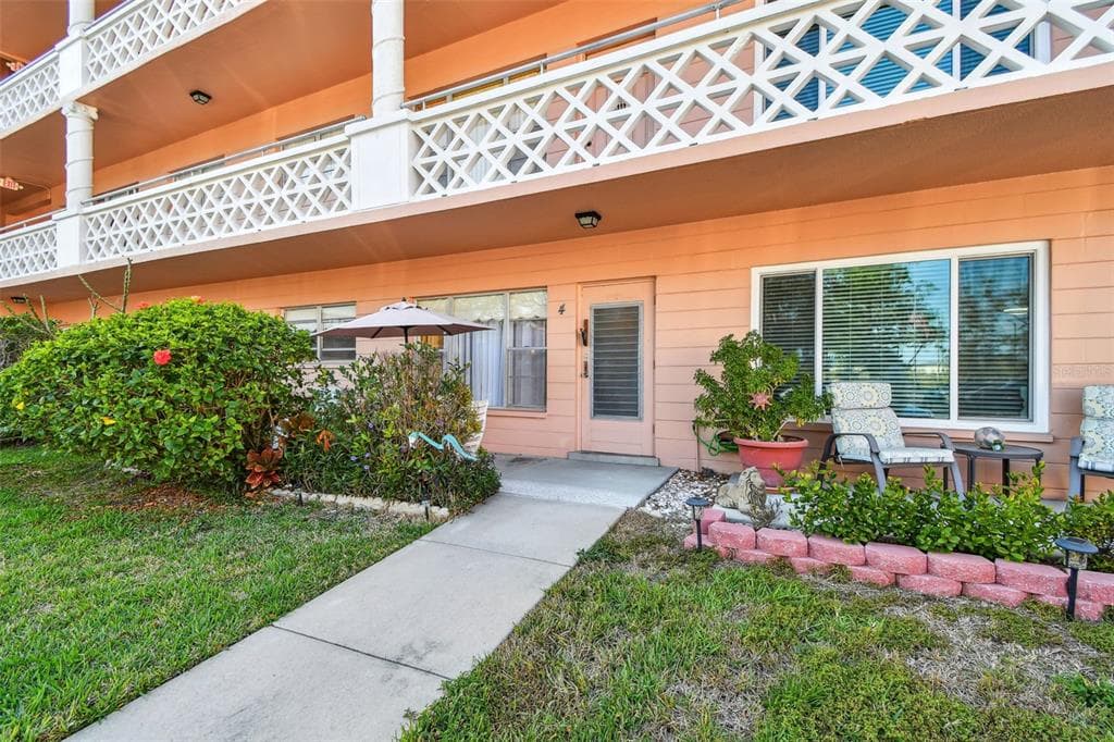 2458 COLUMBIA DRIVE UNIT 4 CLEARWATER, FL 33763