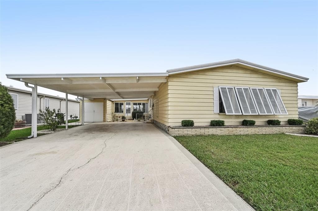 8539 IMPERIAL CIRCLE PALMETTO, FL 34221