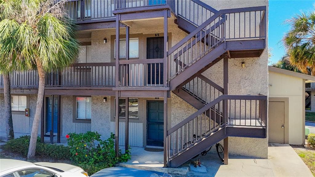 6312 NEWTOWN CIRCLE UNIT 12A5 TAMPA, FL 33615