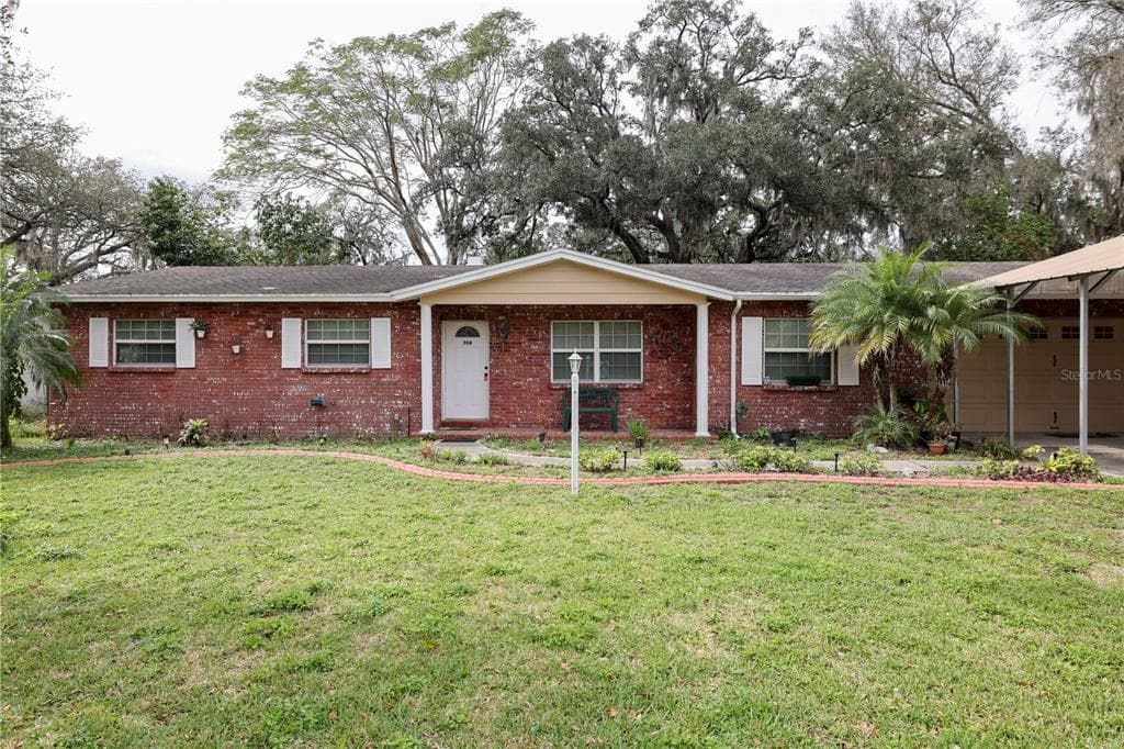 204 AMANA AVENUE BRANDON, FL 33510