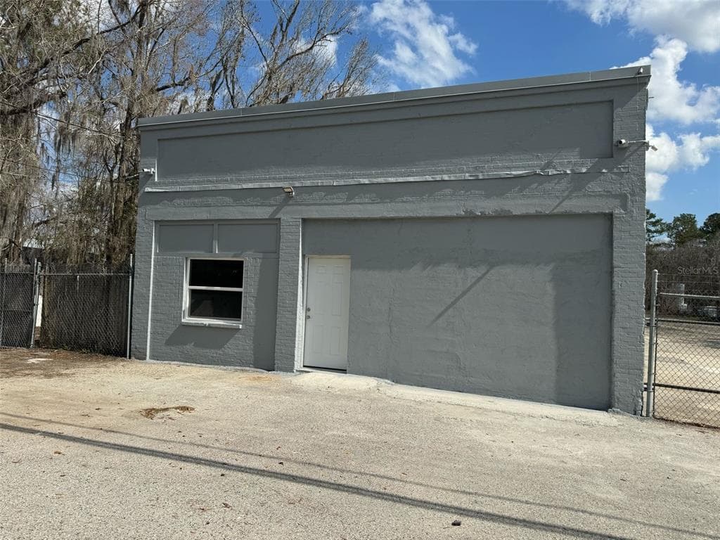 1011 S MAIN STREET BROOKSVILLE, FL 34601