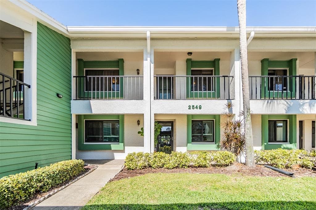 2549 ROYAL PINES CIRCLE UNIT 16H CLEARWATER, FL 33763