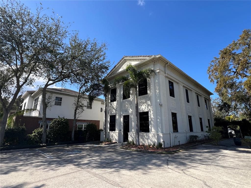 307 S WILLOW AVENUE UNIT 100 TAMPA, FL 33606