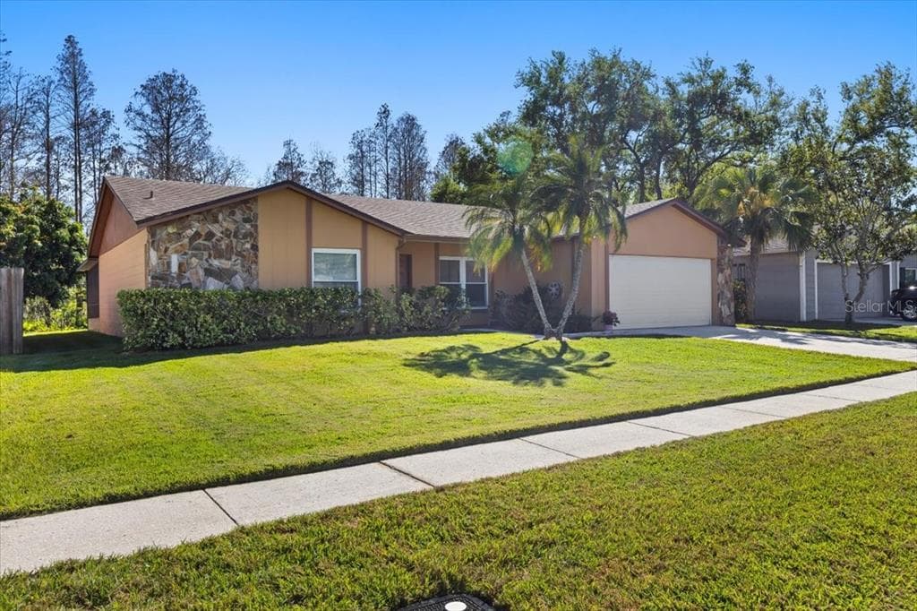 4908 OAKSHIRE DRIVE TAMPA, FL 33625