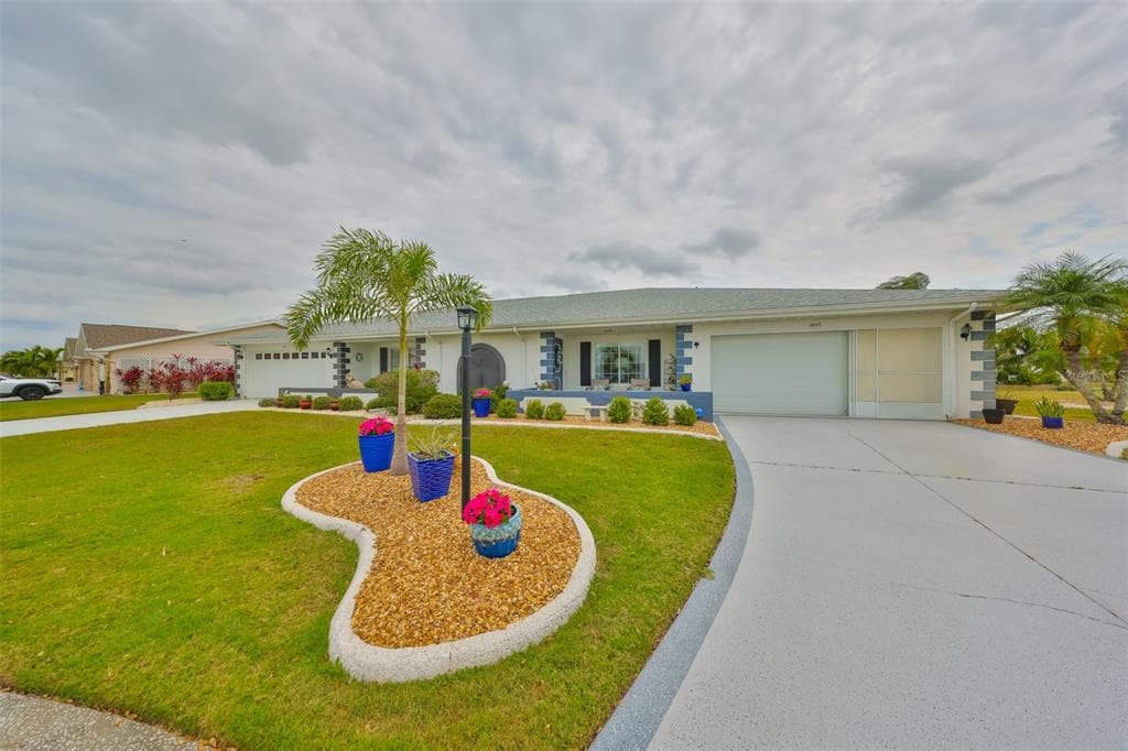 1805 COLUMBINE PLACE SUN CITY CENTER, FL 33573