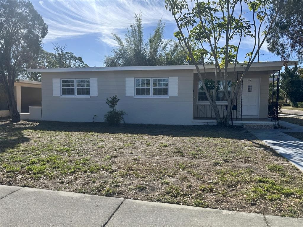 576 62ND AVENUE S ST PETERSBURG, FL 33705