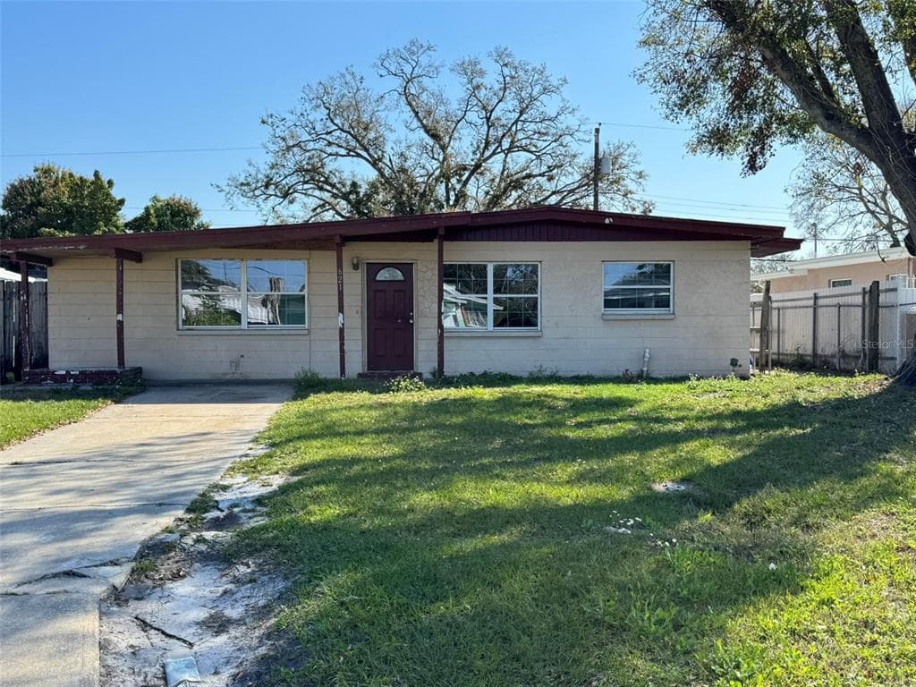 6213 N CAMERON AVENUE TAMPA, FL 33614